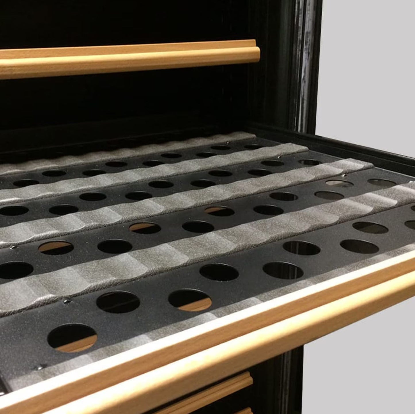 Transtherm by EuroCave Loft Ermitage Vintage Wine Cooler Shelve Detail